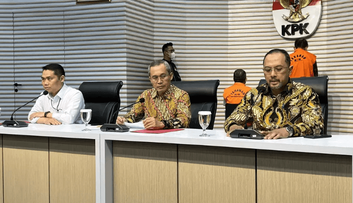 KPK Tahan 2 Tersangka Terkait Kasus Korupsi di Jasindo