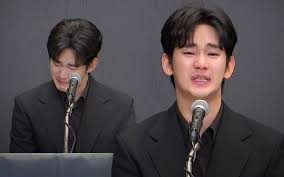 kim soo hyun press konfernsi