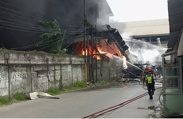 Pabrik Lilin di Bekasi Kebakaran , Warga: Awalnya Ada Ledakan