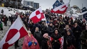 FOTO: Ribuan Warga Demo Tolak AS Ambil Alih Greenland